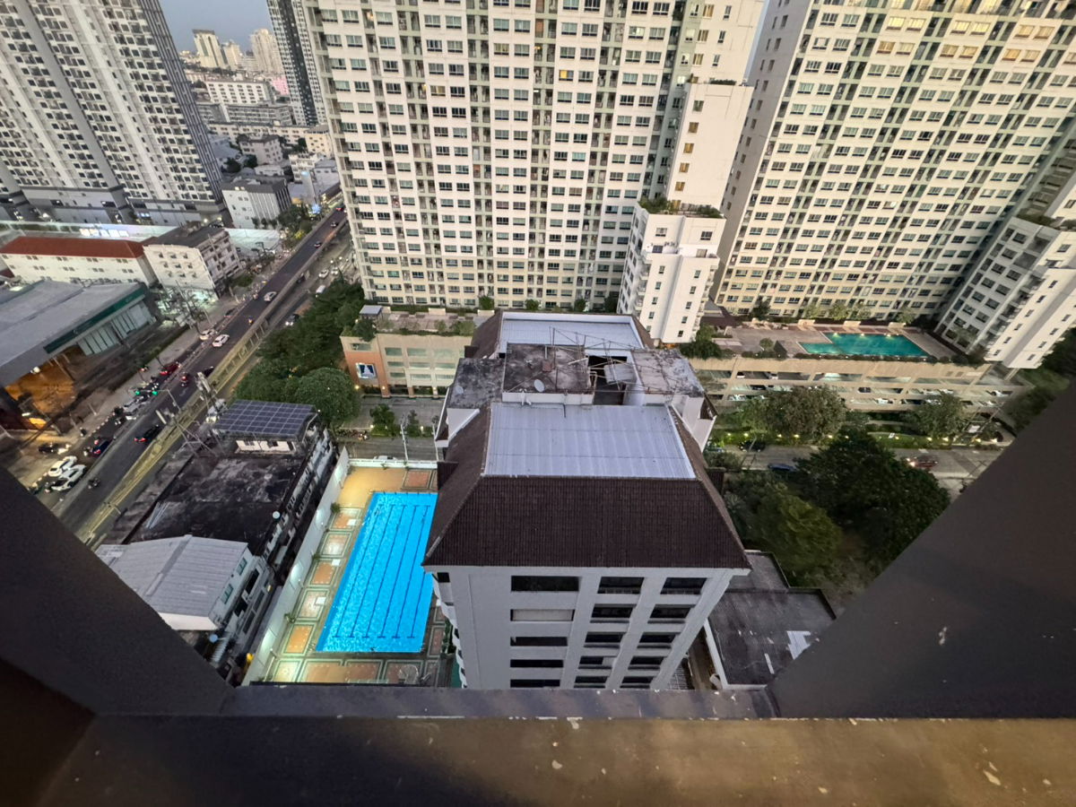 รูป ให้เช่าด่วน!! ห้องว่างพร้อมเข้าอยู่ 28 ธ.ค. 68 นี้ วิวสวย มีเครื่องซักผ้า / จองก่อนได้ก่อน✨คอนโด ไนท์บริดจ์ คอลลาจ รามคำแหง - รูปที่ 21/29