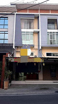 ขาย อาคารพาณิชย์ ทำเลดีติดถนน มีที่จอดรถ มีสวนสาธารณะข้างบ้าน ใกล้ห้างเมญ่า 2km.