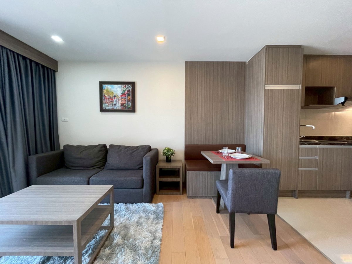 รูป PET FRIENDLY - กับห้องสวยใจกลางทองหล่อ 45 ตร.ม. ชั้นบนสุด เฟอร์ครบพร้อมเข้าอยู่  - รูปที่ 5/8