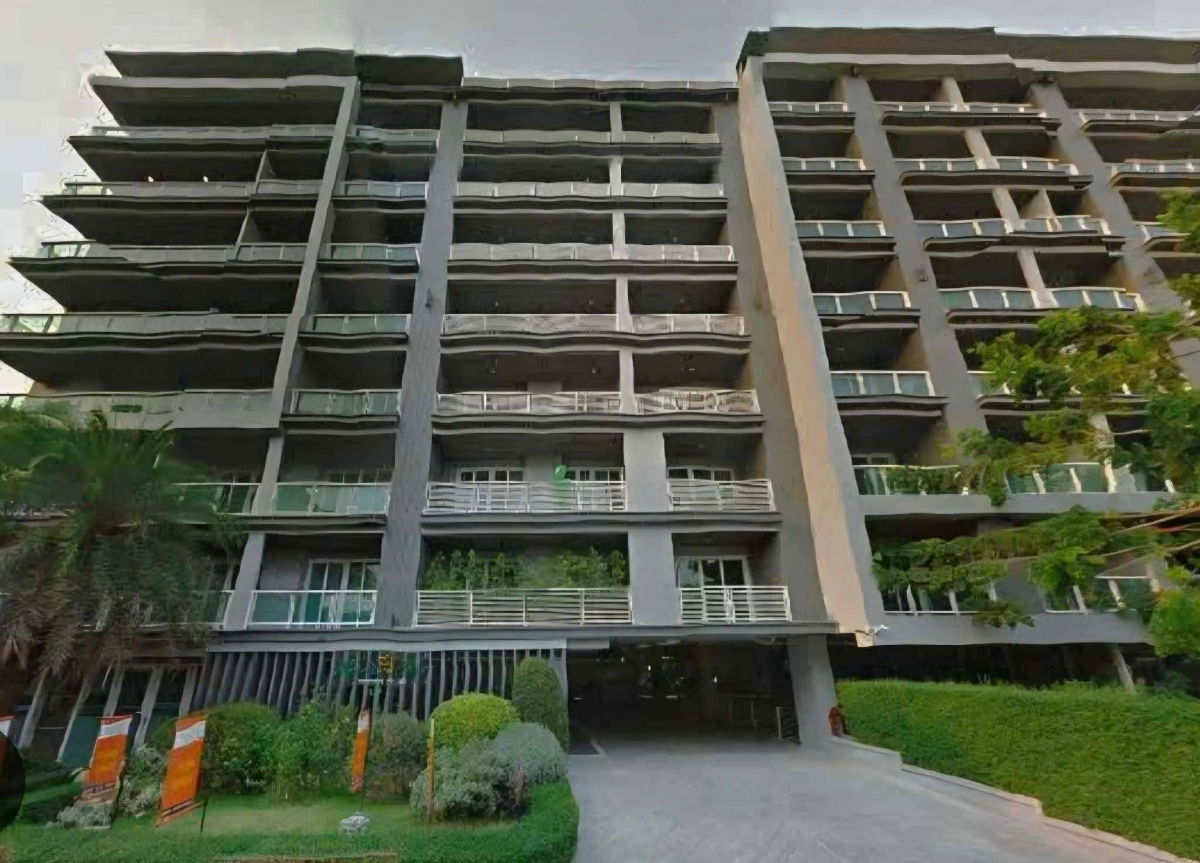 รูป ❤️ ขายห้องดิบ คอนโด Raweewaree นิมมานเหมินท์ ซอย 15 คอนโดหรู Low-rise  - รูปที่ 1/7