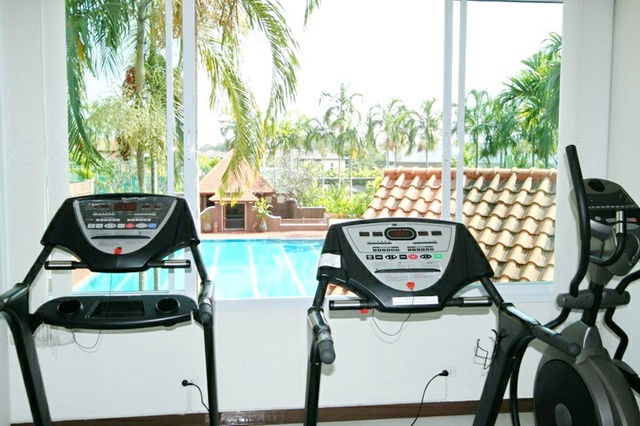 รูป ระดับพรีเมียมในเชียงใหม่ ม.พายัพ 900ม. สันกำแพง บิ๊กซี เชียงใหม่ ดอนจั่น 3 กม.ให้เช่าคฤหาสน์สุดหรู จัดเต็มเฟอร์ฯ พร้อมสวน 3 นอน - รูปที่ 8/8