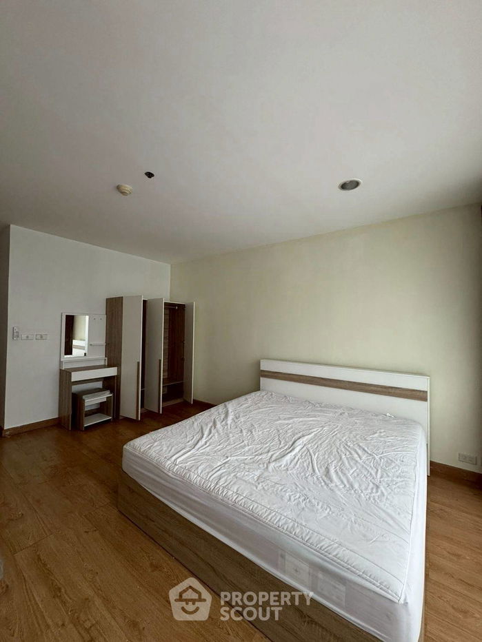 รูป คอนโด สตูดิโอ ที่ สีลมแกรนด์เทอเรส คอนโดมิเนียม ใกล้ BTS ศาลาแดง (ID 2503786) - รูปที่ 2/7