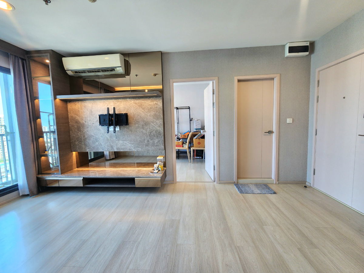 รูป **ห้องว่างครับผม ห้องแต่งสุดหรู แบบ 2 Bed**ให้เช่า **คอนโด ไลฟ์ ปิ่นเกล้า 2ห้องนอน 2ห้องน้ำ ชั้น17 ห้องมุม ทิศเหนือ ไม่ร้อนทั้งปี!! - รูปที่ 61/89