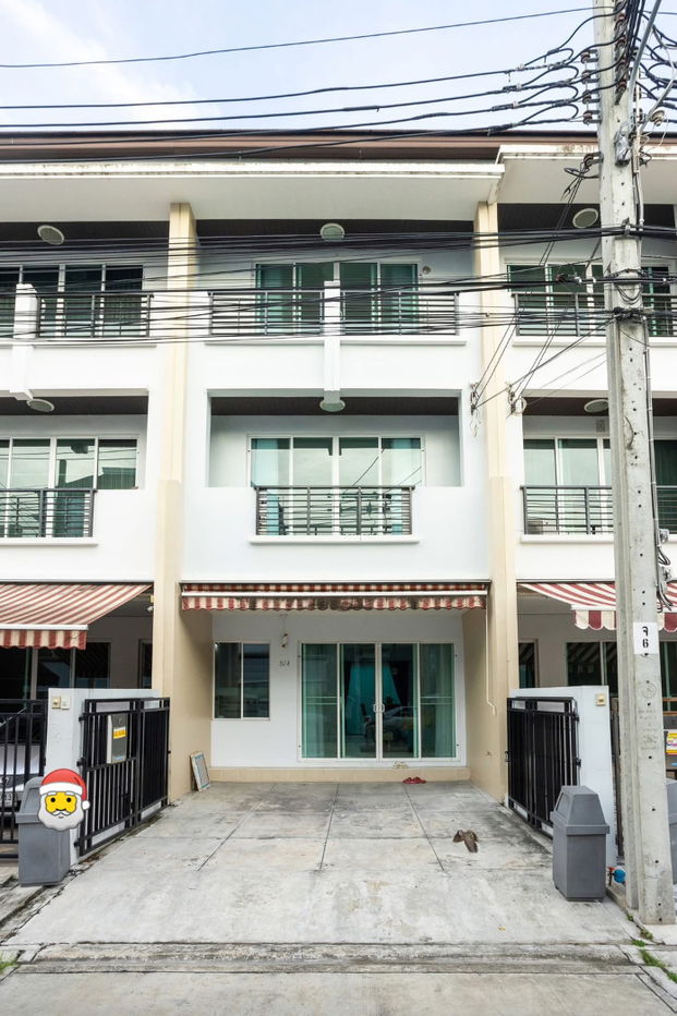 รูป 🏡 ให้เช่า Townhome บ้านกลางเมือง ลาดพร้าว 71 3 ห้องนอน 3 ห้องน้ำ Fully Furnished ในโครงการคุณภาพ หมู่บ้านส่วนตัวเพียง 49 หลัง - รูปที่ 1/9