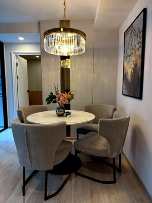 Condos for sale : Selling for only 4.99 million THB. Essent Ville Condo.