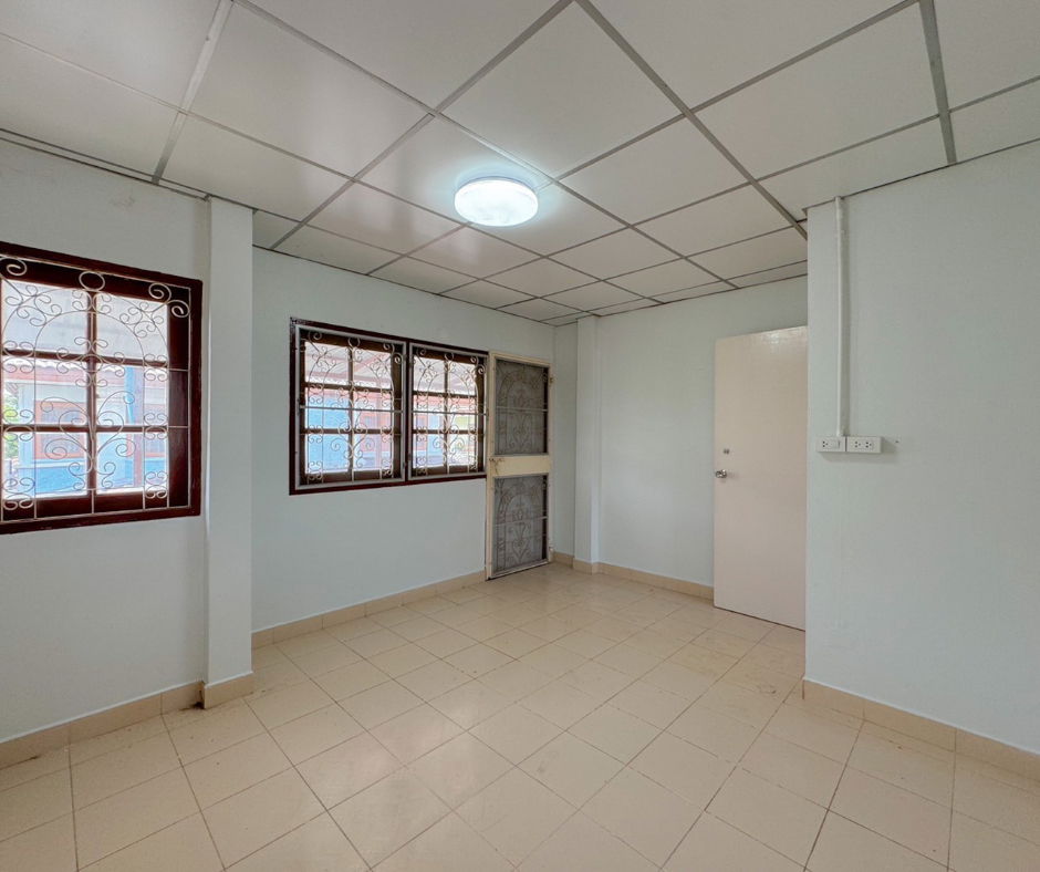 รูป ลดราคาถูกมาก !! บ้านเดี่ยวขนาดใหญ่ (70 ตร.ว.) หมู่บ้านมิตรประชาวิลล่า15 บางบัวทอง ติดถนนบางกรวย-ไทรน้อย นนทบุรี บ้านสวยพร้อมเข้าอยู่ - รูปที่ 6/20