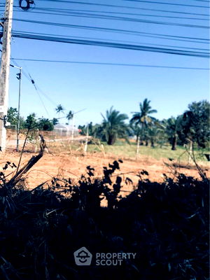 Land for sale Prachaubkirikhan : 8,000 m² Land for Sale in Nong Ta Taem (ID 2503447)