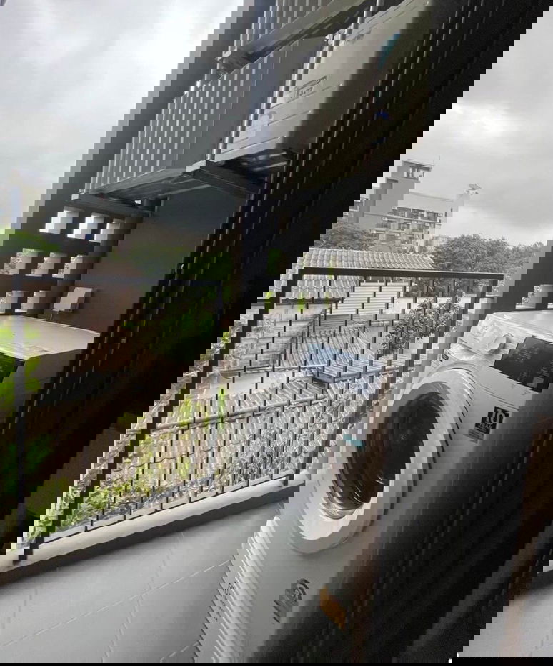 picture Chambers On Nut            Station  - 9/9