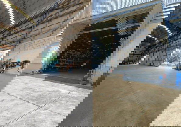 รูป  ให้เช่าโกดัง มีเครนพร้อมออฟฟิศ 4 ชั้น / ทำเล คลอง 6 ธัญบุรี / ถนนเลียบคลองหก / ใกล้ราชมงคลธัญบุรี /รถใหญ่ เทรลเลอร์ เข้าออกสะดวก - รูปที่ 10/12