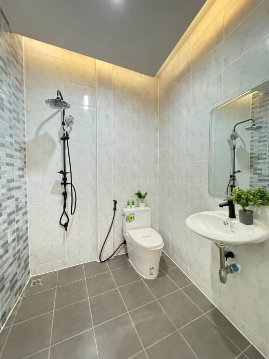 picture 🏡 𝗛𝗢𝗨𝗦𝗘 𝗙𝗢𝗥 𝗦𝗔𝗟𝗘 | Rompradu Phetkasem 114 Village ⚡️ - 10/12