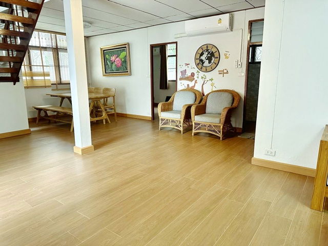 รูป วชิรธรรมสาธิต53-59 4นอน MRT สวนหลวง ร.9 1.4 กม. บ้านสุดหรู 80 ตร.วา. สุขุมวิท101/1 ประวิทย์และเพื่อน จัดเต็มเฟอร์ฯ - รูปที่ 4/8