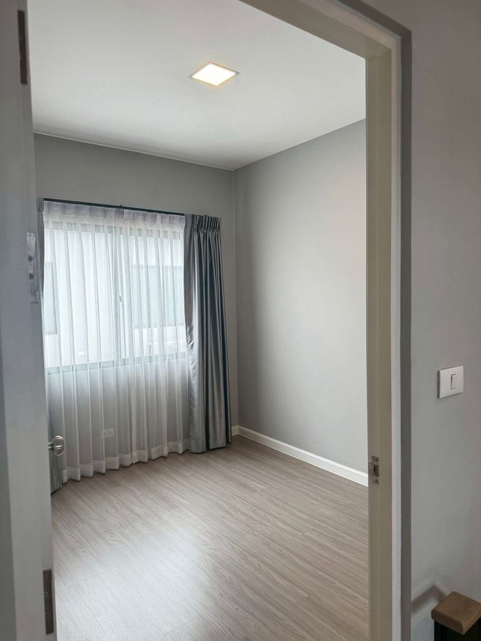 รูป 🏡 สิริ เพลส วงแหวน - ลำลูกกา ทาวน์โฮมมือสองรีโนเวทใหม่ พร้อมอยู่ - รูปที่ 8/12