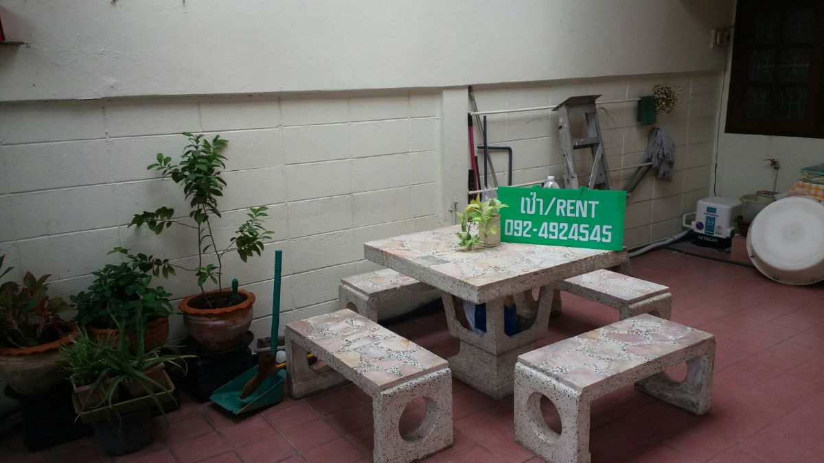 รูป ให้เช่า ทาวน์เฮ้าส์ 2 ชั้น 13,000 บาท/เดือน หมู่บ้านนภาลัย สามารถเดินจาก BTS บางนา  - รูปที่ 2/6