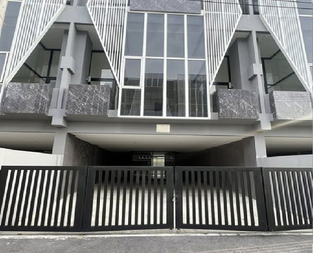 For Rent Home Office 4.5 storeys / The Wynn Kanchanapisek Sathorn 