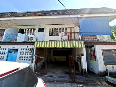 ทาวน์โฮม รร.เสนาธิการทหารบก : ขายทาวน์เฮ้าส์ อินทามระซอย 3 ทาวน์เฮ้าส์ 2 ชั้น 23 วา ทำเลดีอยู่ย่านใจกลางเมือง สะพานควาย อินทามระ ใกล้รถไฟฟ้า BTS สถานีสะพานควาย เขตพญาไท กรุงเทพฯ