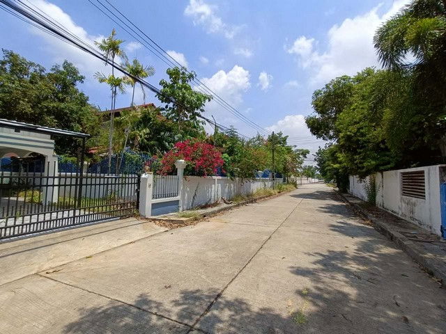 picture FOR SALE  HOUSE PROPERTY  9240000 BAHT. - 4/8