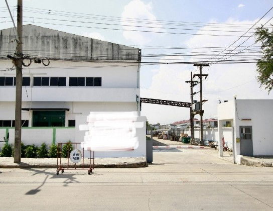 รูป ให้เช่าโรงงานพร้อมสำนักงาน บนที่ดิน 4 ไร่ อยู่ในนิคมอุตสาหกรรมนำไกร ลาดกระบัง / พื้นที่สีม่วง / พื้นที่ใช้สอยรวม 4050 ตารางเมตร รถเทรลเลอร์ เข้าออกได้ - รูปที่ 1/13