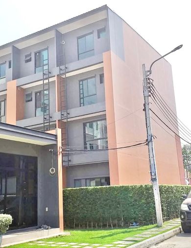 ให้เช่าตึก สิริ อเวนิว เพชรเกษม 81 (Siri Avenue Phetkasem 81) ถนนเพชรเกษม 81 แขวงหนองแขม เขตหนองแขม