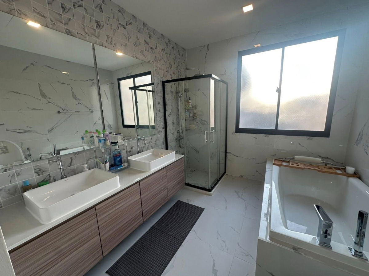 รูป 🔴RT20782🟡 ให้เช่าถูกมาก👍 Townhouse 4 ชั้น Patio Ratchayothin 💛🧡 ✅แอดไลน์ @905bggcb (มี @ ด้วย) แอดมินตอบไว  - รูปที่ 2/31