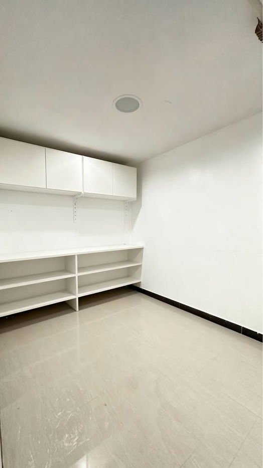 picture Code: KJ10331  for rent State Tower 🔥🔥 Line ID: @kjcondo (with @)🔥🔥 - 5/8