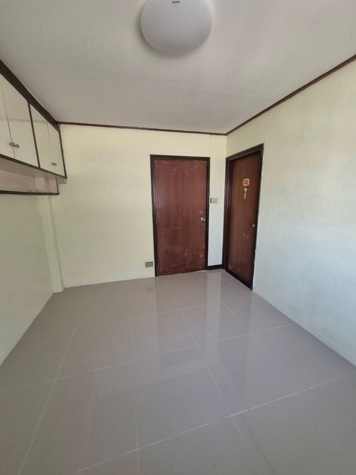 รูป ทาวน์เฮาส์พร้อมซื้อ ที่ : ราชาวิลล่า ซอยลาดพร้าว 67/2 - รูปที่ 3/9