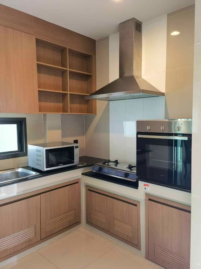 picture EHL-250796 For rent: Large detached house, Setthasiri Krungthep Kreetha. - 11/19