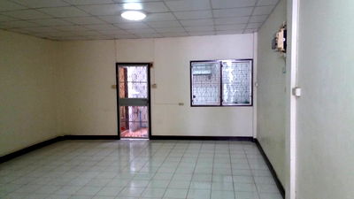 Townhouses for rent Bangkok : 2 storey townhouse for rent @ Napalai Village near BTS Bangna