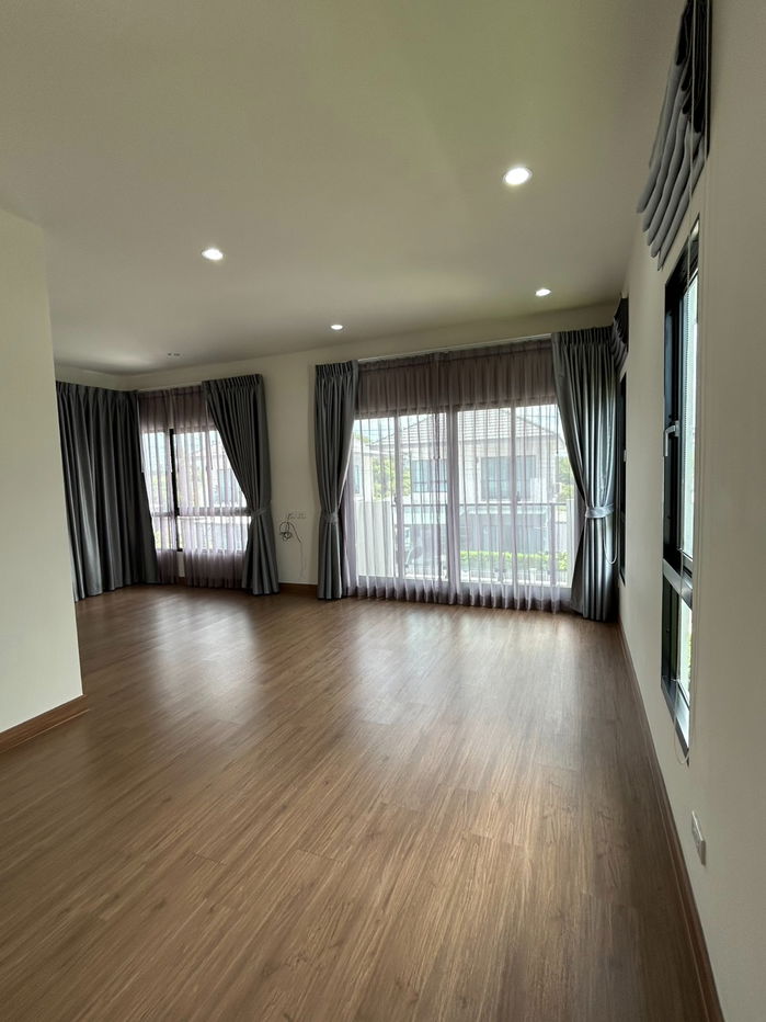 รูป ขายบ้านเดี่ยว 2 ชั้น โครงการ Breeze at Eastern Star Foresto บูรพาพัฒน์–สุขุมวิท ทำเลดี ใกล้นิคมมาบตาพุด เพียง 3.5 ลบ. - รูปที่ 6/19