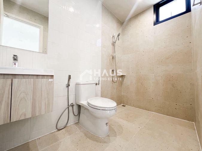 4-bed townhouse for sale, 256 sqm, 22 sq wah, NUE HYPE Suksawat