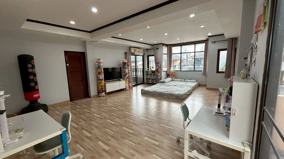 รูป ขายโฮมออฟฟิศ 4 ชั้น ซอยกรุงเทพกรีฑา 15 ทำเลดี ใกล้ทางด่วนและรร.นานาชาติ - รูปที่ 10/16