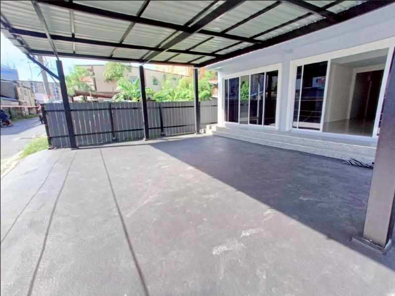 รูป สำนักงานให้เช่า ทำเลทองย่านบางนา ใกล้ Central Bangna พร้อมสิ่งอำนวยความสะดวกครบครัน ติดถนนลาดยาง เข้าซอยจากถนน บางนา-ตราด เพียง 1 กม. - รูปที่ 3/12