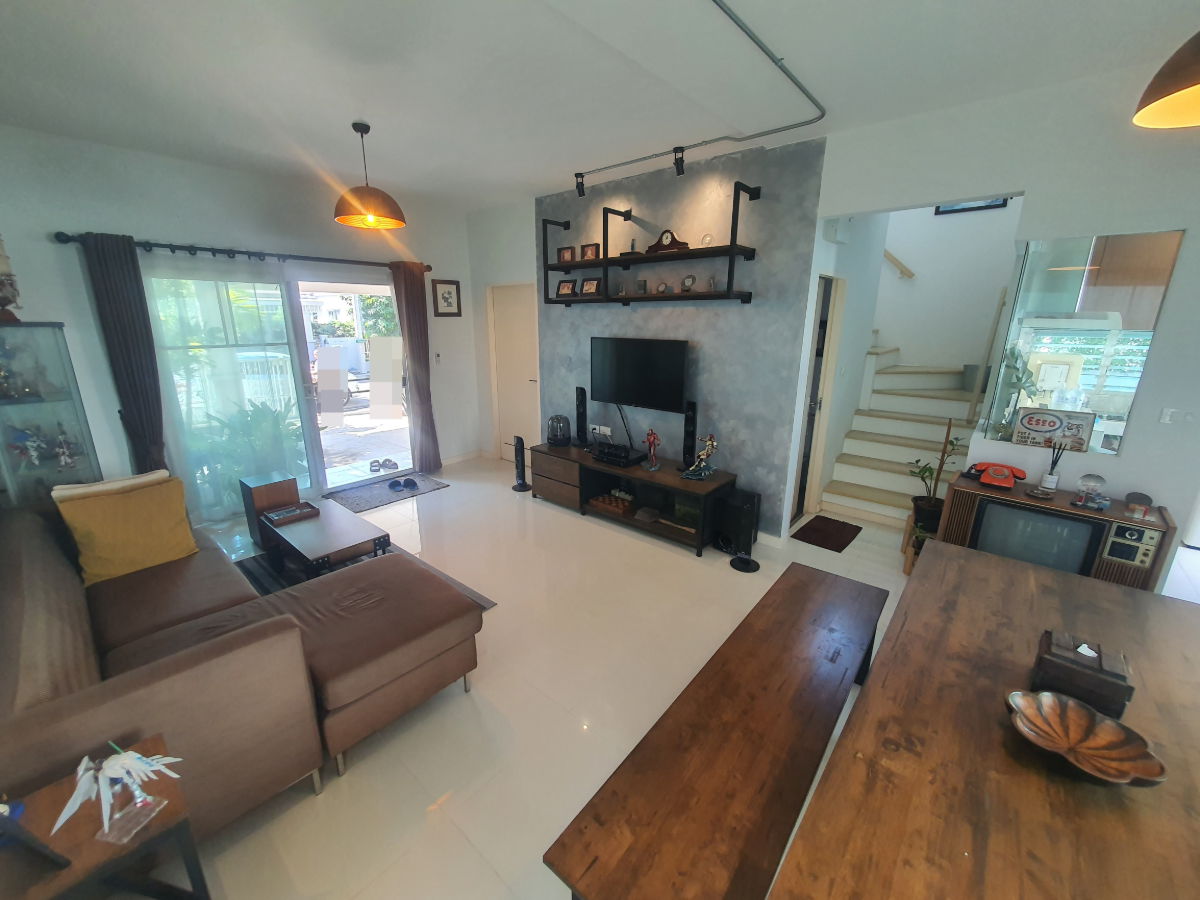 รูป ขายบ้านเดี่ยวหลังมุม ม.วิลลาจจิโอ ปิ่นเกล้า-ศาลายา จาก Land & Houses  บ้านสวย สไตล์ Urban Cottage, สวนรอบบ้านร่มรื่น, ใกล้มหาวิทยาลัยมหิดล เพียง 3 กม.  - รูปที่ 44/48