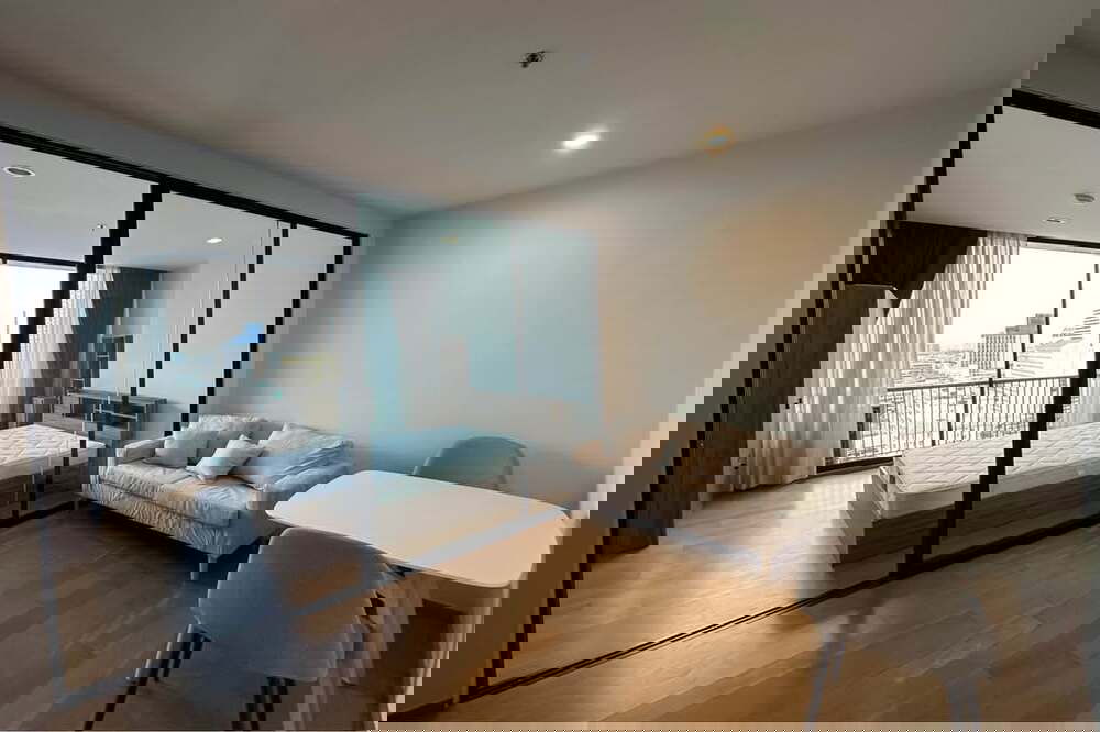 รูป 🔥 สำหรับเช่า !! ชั้นสูง 18++, ทำเลสาทร สีลม !! 🔥 Code C20251200049..........Noble Revo Silom, 1 ห้องนอน, 1 ห้องน้ำ, แต่งครบ, พร้อมเข้าอยู่📣📣 - รูปที่ 3/5