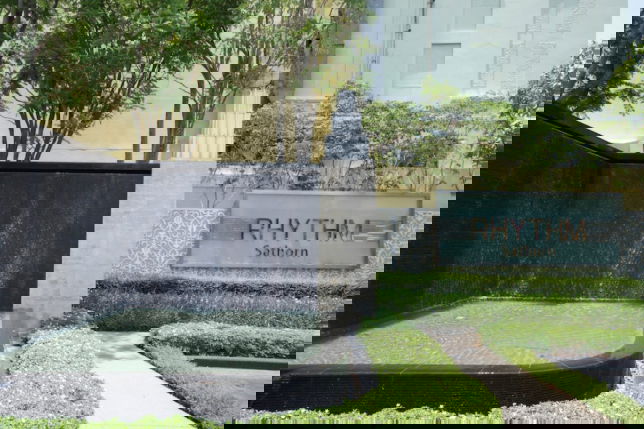 รูป ✨ ใช้ชีวิตเหนือระดับที่ Rhythm Sathorn คอนโดหรูวิวแม่น้ำ พร้อมส่วนกลางจัดเต็ม 💯 - รูปที่ 3/12