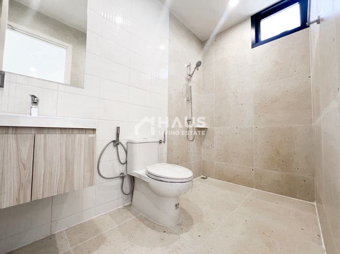 4-bed townhouse for sale, 256 sqm, 22 sq wah, NUE HYPE Suksawat