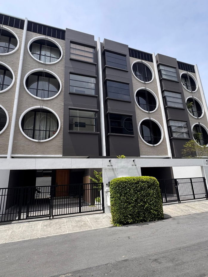 รูป ขาย ซื้อ บ้านเดี่ยว เลียบด่วน เอกมัยรามอินทรา Noble Curve Type Sphere ราคาถูก ไม่เกิน 17 ล้าน สนใจ Line: @951qfbfi - รูปที่ 1/10