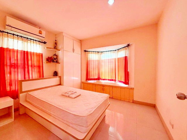 รูป เปิดซิง! ศรีมหาโพธิ ปราจีนบุรี นิคมอุตสาหกรรม 304 ปราจีนบุรี 1 กม. ให้เช่าบ้านเดี่ยว 2นอน 2น้ำ ซีเจ ตลาดโป่งไผ่ 1.2 กม. - รูปที่ 3/8