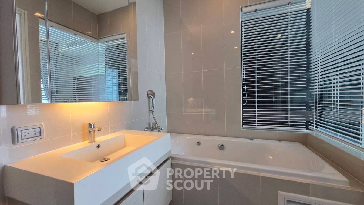 รูป คอนโด 2-ห้องนอน ที่ คิว อโศก ใกล้ MRT เพชรบุรี (ID 2502443) - รูปที่ 12/18