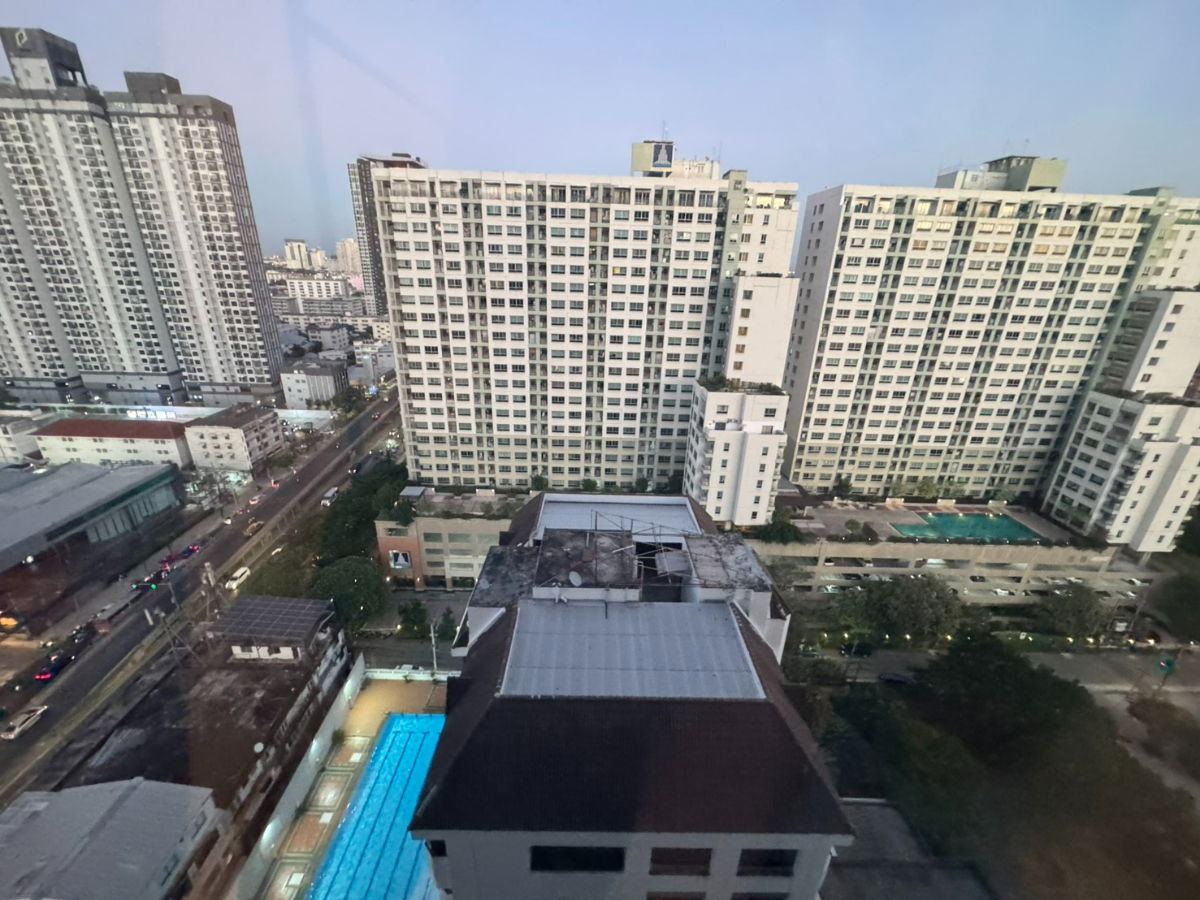 รูป ให้เช่าด่วน!! ห้องว่างพร้อมเข้าอยู่ 28 ธ.ค. 68 นี้ วิวสวย มีเครื่องซักผ้า / จองก่อนได้ก่อน✨คอนโด ไนท์บริดจ์ คอลลาจ รามคำแหง - รูปที่ 18/29