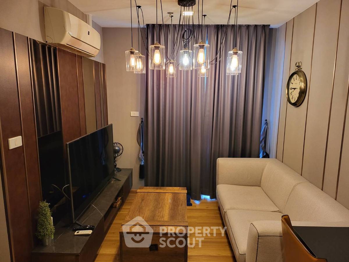 รูป คอนโด 1-ห้องนอน ที่ เพ-ลา วุฒากาศ ใกล้ BTS วุฒากาศ (ID 2501583) - รูปที่ 1/6