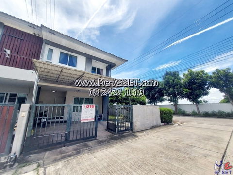 Bargain Corner Townhome: Baan Suan Thana Garden (43.4sq.wa) 2-Storey. Soi Wat Tha Kwian, Lad Lum Kaeo. Near Wat Thong Sa-at. Great deal!