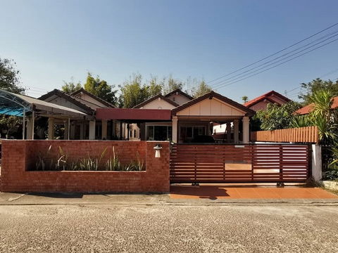 FOR SALE  HOUSE PROPERTY  1886150 BAHT.