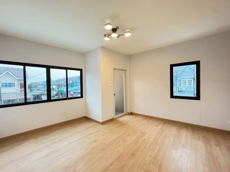 picture 🏡 𝗛𝗢𝗨𝗦𝗘 𝗙𝗢𝗥 𝗦𝗔𝗟𝗘 | Rompradu Phetkasem 114 Village ⚡️ - 7/12