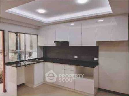 picture 3-BR Townhouse in Samrong Nuea (ID 2431109) - 6/10