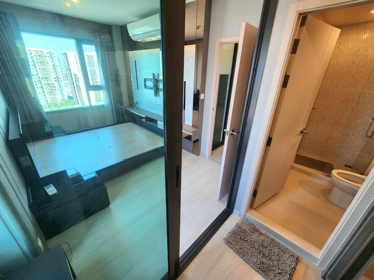 รูป **ห้องว่างครับผม ห้องแต่งสุดหรู แบบ 2 Bed**ให้เช่า **คอนโด ไลฟ์ ปิ่นเกล้า 2ห้องนอน 2ห้องน้ำ ชั้น17 ห้องมุม ทิศเหนือ ไม่ร้อนทั้งปี!! - รูปที่ 13/89