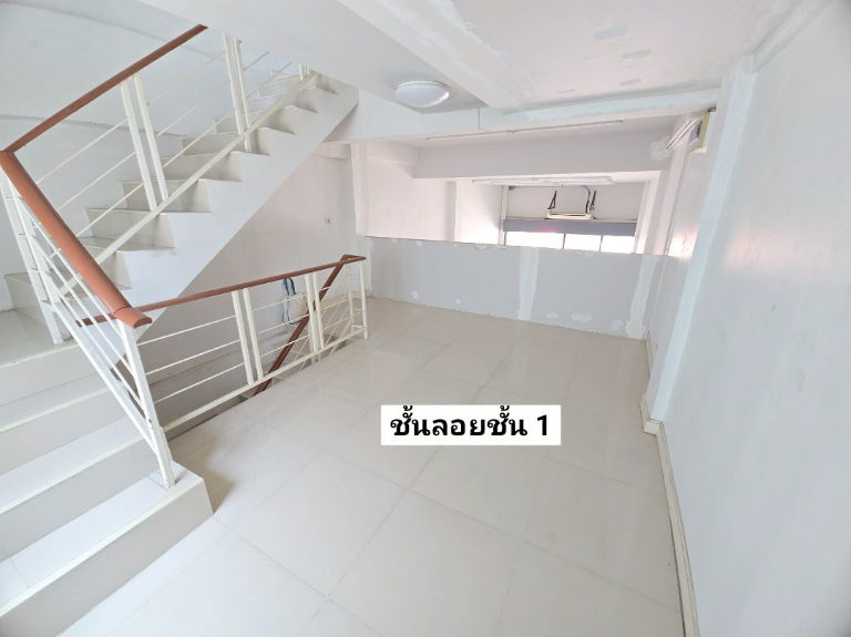 รูป ให้เช่า อาคารพาณิชย์ 1คูหา ตรงข้ามโรงพยาบาลศิครินทร์ ทำเลดี ทำกิจการ (ด่วนราคาโปรโมชั่น)  พร้อมเข้าอยู่ ธันวาคม 2568 - รูปที่ 7/16