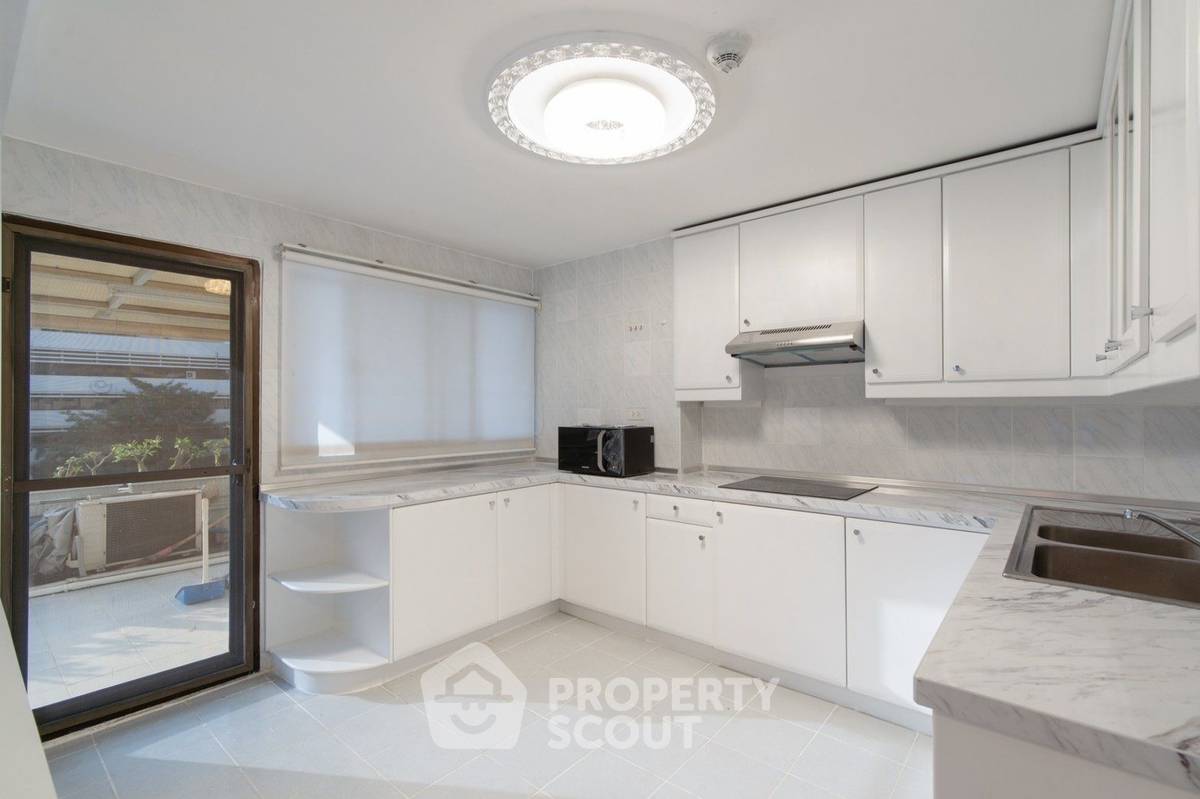 รูป คอนโด 3-ห้องนอน ที่ ศุภาลัย เพลส สุขุมวิท 39 ใกล้ BTS พร้อมพงษ์ (ID 828965) - รูปที่ 4/18