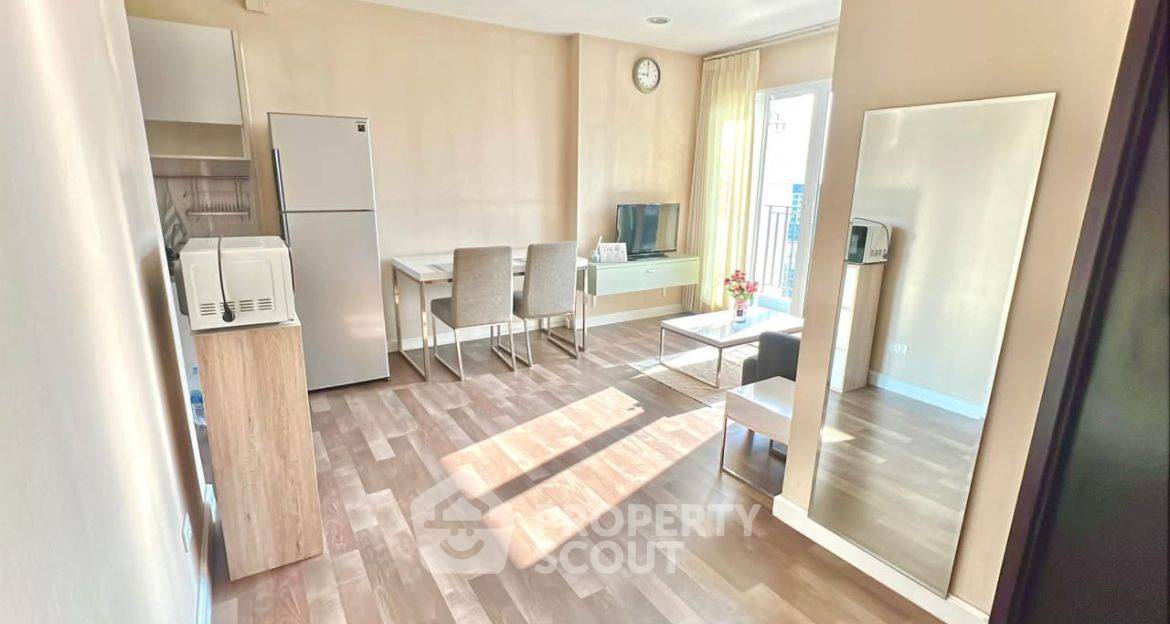 รูป คอนโด 2-ห้องนอน ที่ เดอะวอเตอร์ฟอร์ด ไดมอน ทาวเวอร์ สุขุมวิท ใกล้ BTS พร้อมพงษ์ (ID 2503751) - รูปที่ 3/9