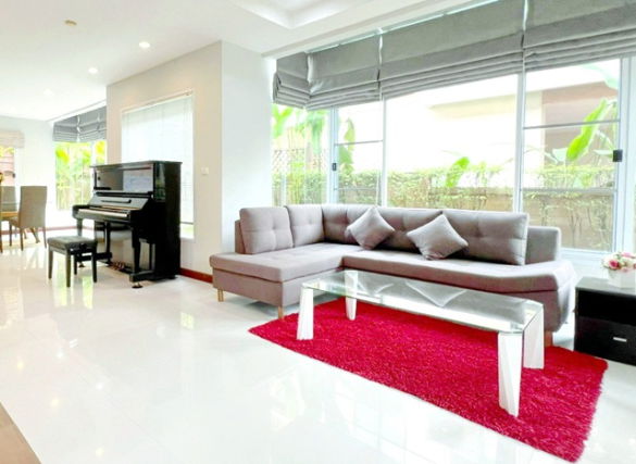 รูป ระดับพรีเมียมในเชียงใหม่ ม.พายัพ 900ม. สันกำแพง บิ๊กซี เชียงใหม่ ดอนจั่น 3 กม.ให้เช่าคฤหาสน์สุดหรู จัดเต็มเฟอร์ฯ พร้อมสวน 3 นอน - รูปที่ 4/8