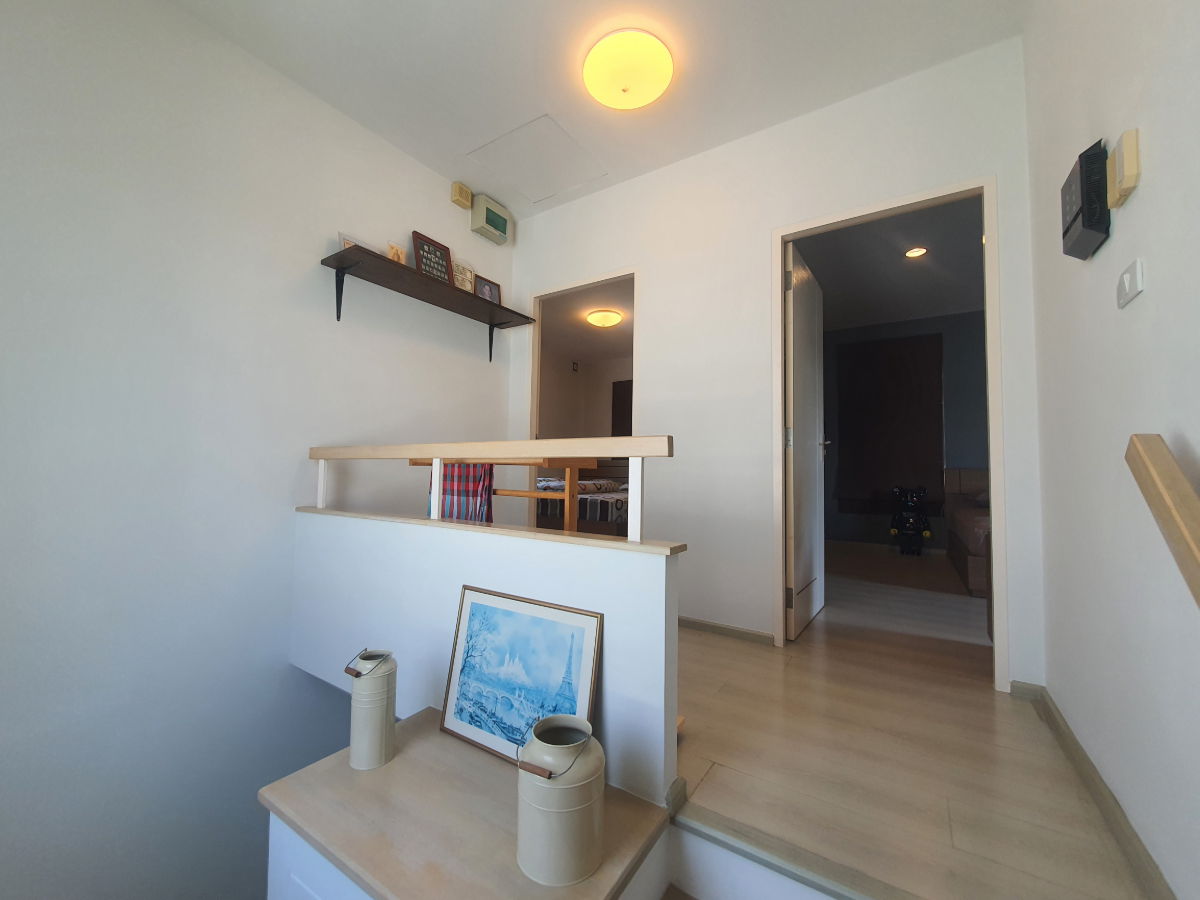 รูป ขายบ้านเดี่ยวหลังมุม ม.วิลลาจจิโอ ปิ่นเกล้า-ศาลายา จาก Land & Houses  บ้านสวย สไตล์ Urban Cottage, สวนรอบบ้านร่มรื่น, ใกล้มหาวิทยาลัยมหิดล เพียง 3 กม.  - รูปที่ 35/48